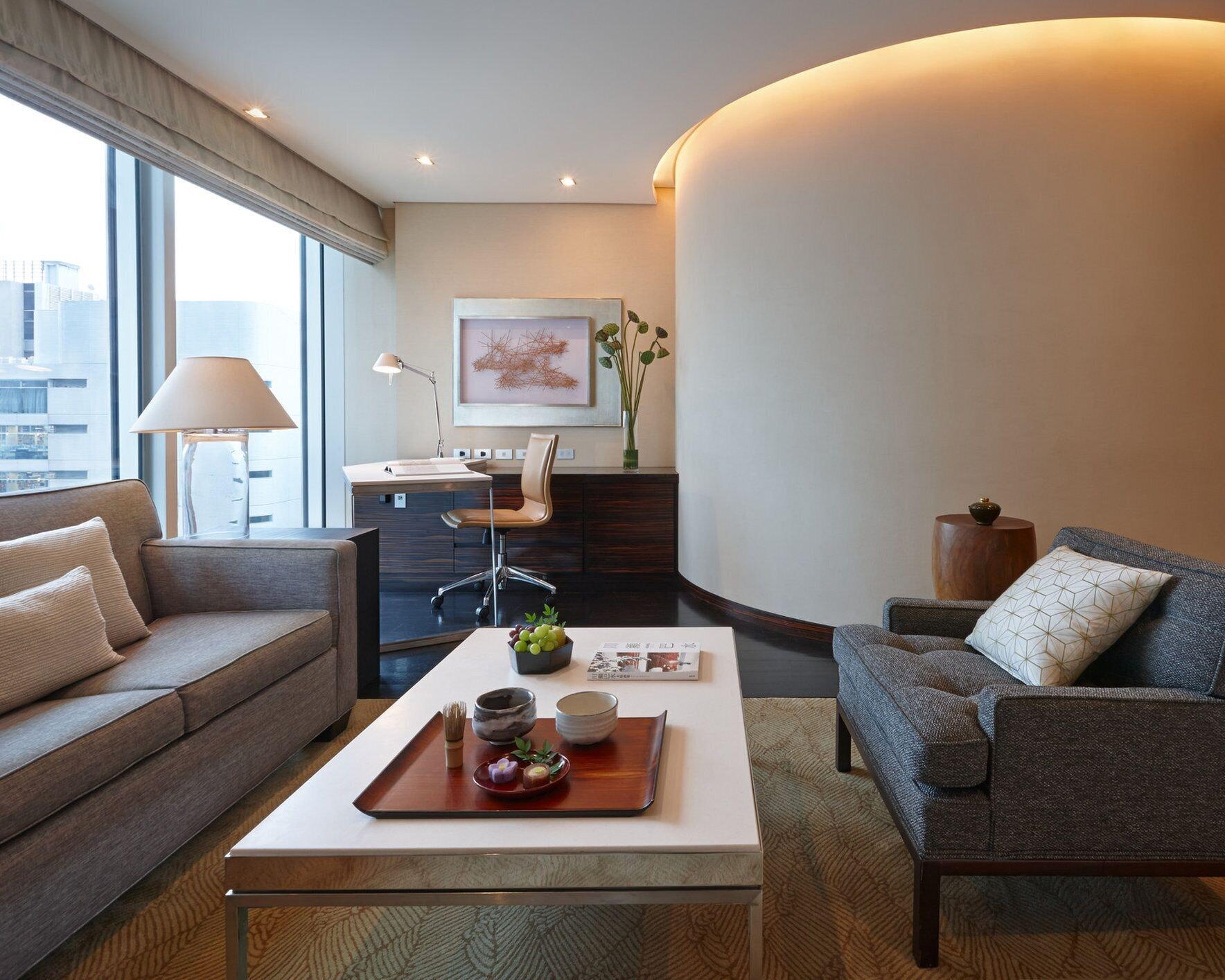 Four Seasons Hotel Tokyo At Marunouchi Exterior photo